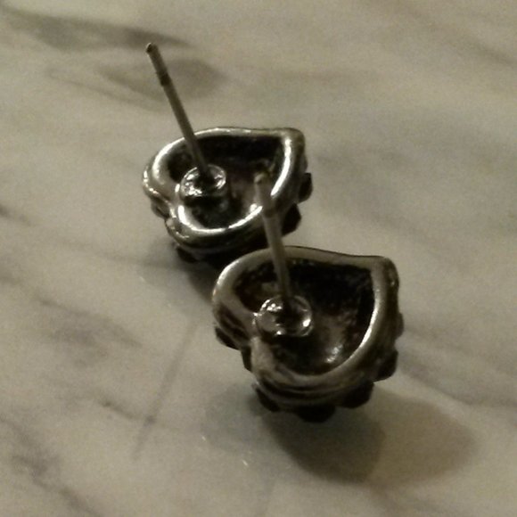 GUESS Hermatite Tone Heart Earrings - Picture 2 of 3